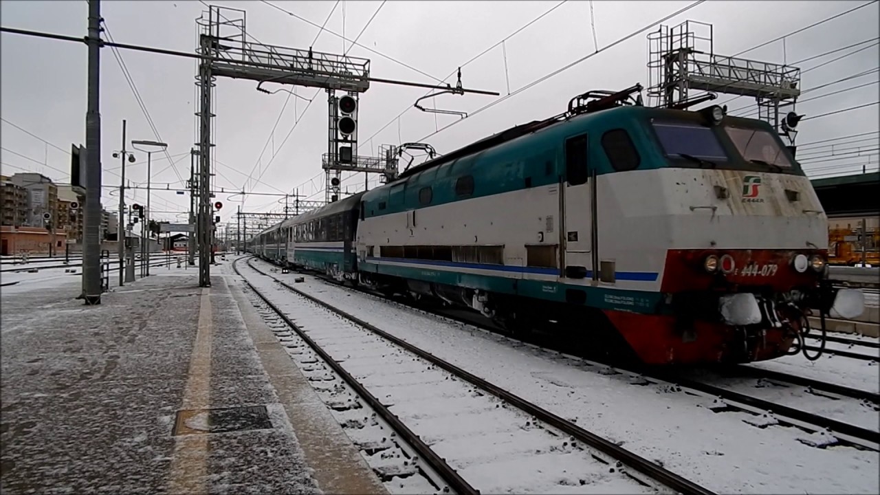 Treni e neve nel barese