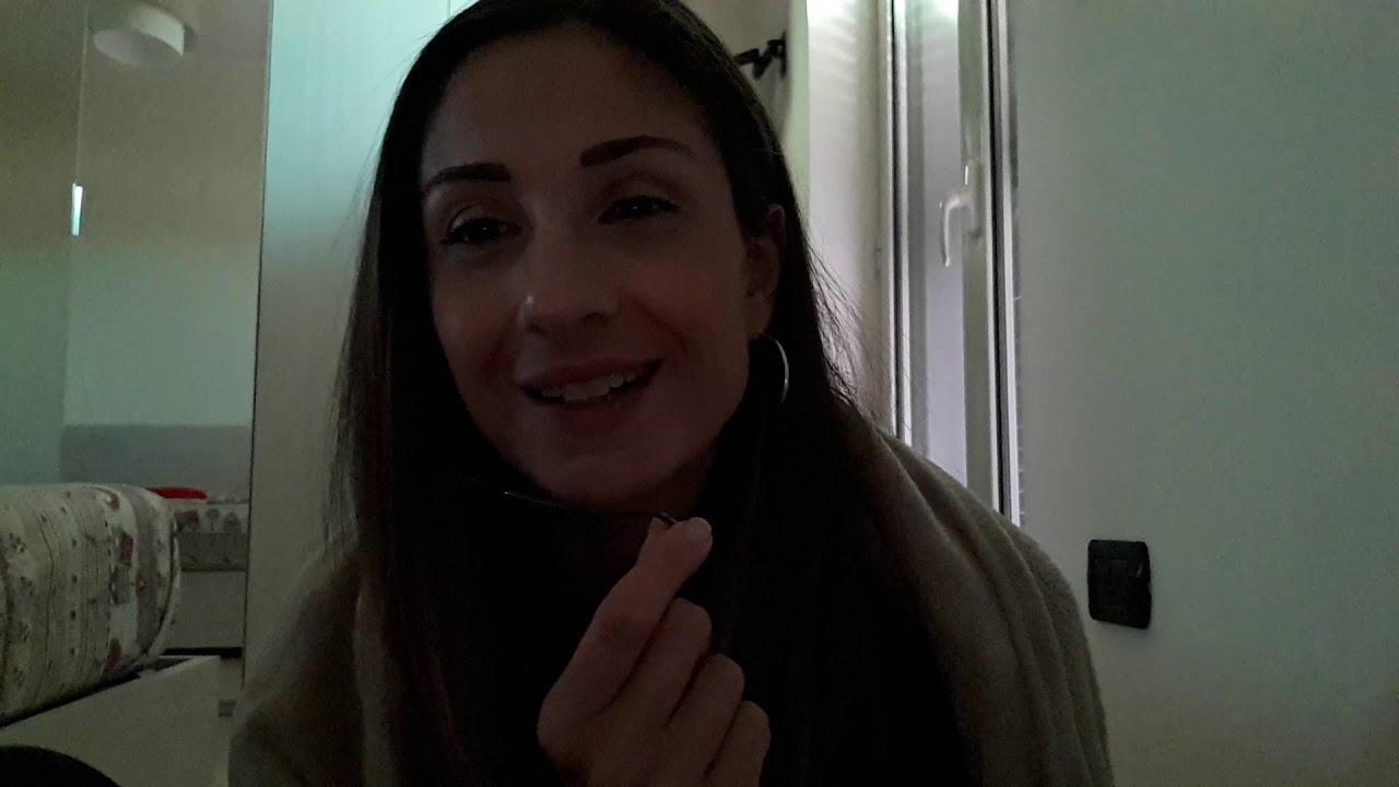Asmr ita chiacchiere e tapping 🙂