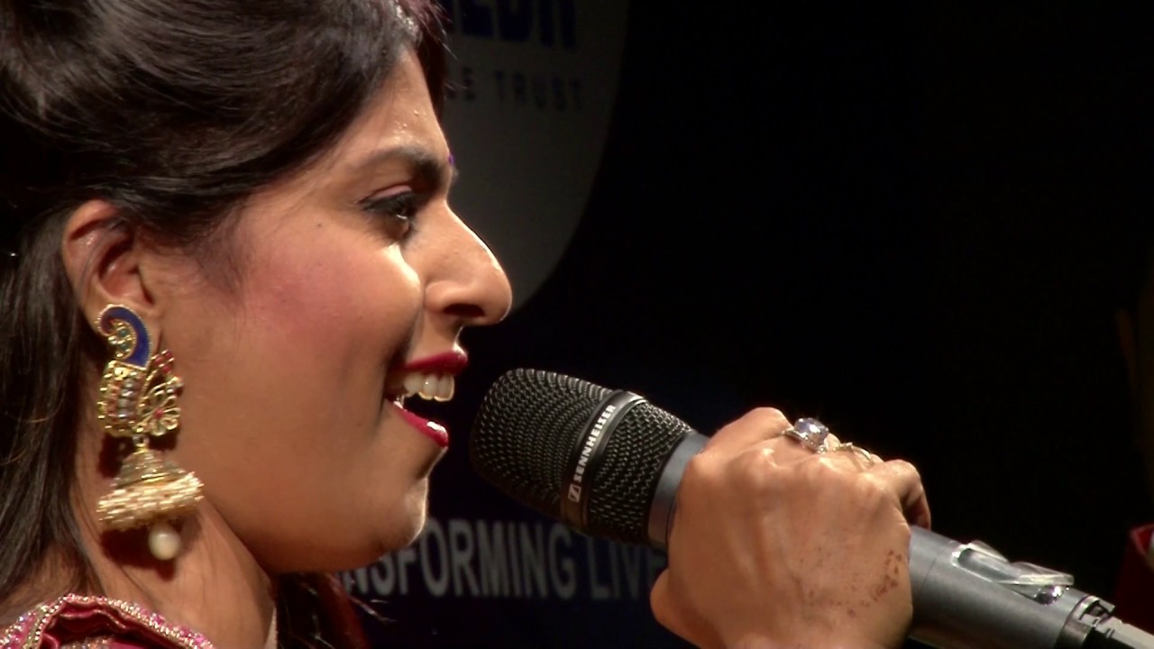 Bechara Dil Kya Kare | Khushboo | Sarrika Singh Live | R D Burman | Asha Bhosle |