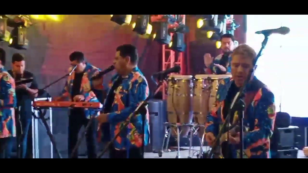 En Tus Manos En Vivo Los BYBYS