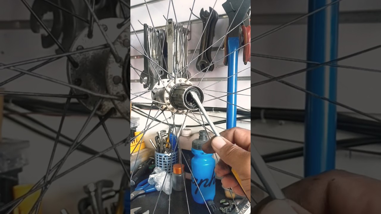 Classic Shimano MTB rear hub overhaul & repair - Part 2