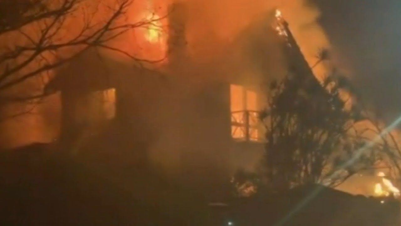 Fire destroys family home on Sydney's north shore