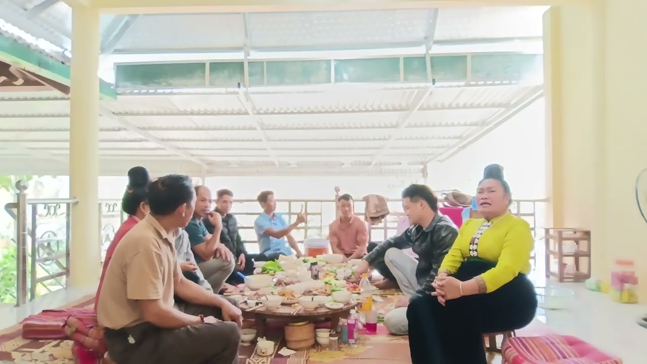 Lương song tô muôn tỏn hăp pi nọng son la má dàm doan hiong nai hai 