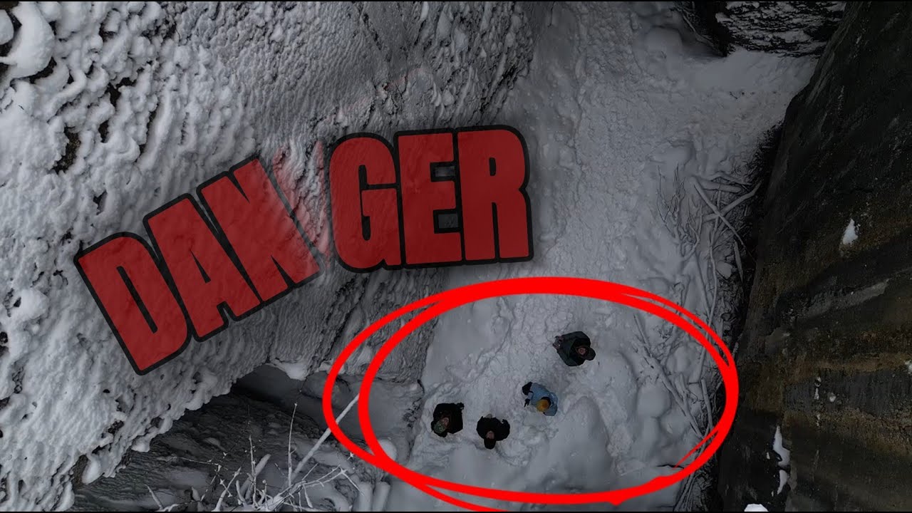 Singhampton Caves Winter Hike | Bruce Trail + Standing Rock Side Trail | Ontario Hiking