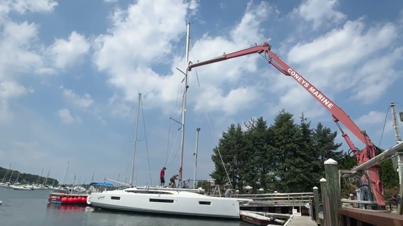 Step that mast!