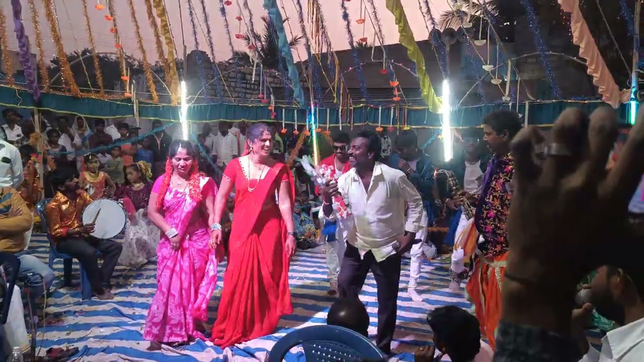 చెక్కభజన  గురువు ధనుంజయ  డాన్సర్ సమీరా కళ్యాణి దుమ్ము దులిపేశారు 💥 7993978294