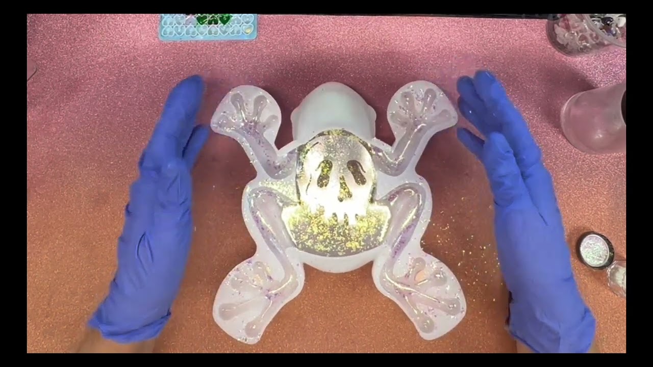 Look at this big resin frog, what do you think?