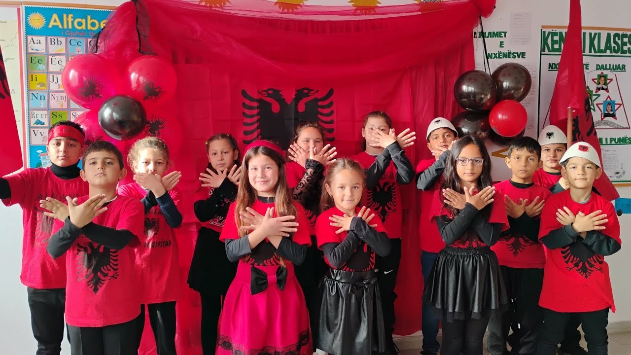 Klasa e III-të feston 28-29 Nëntorin. 2025