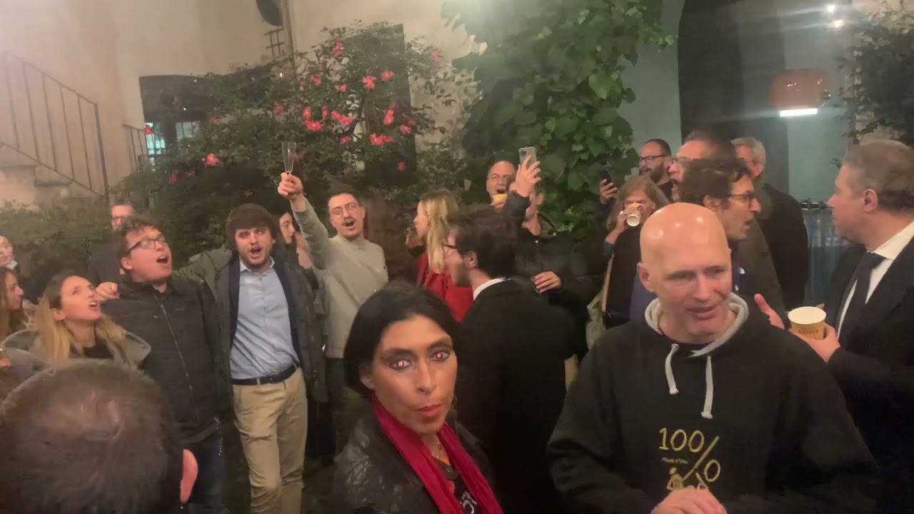 Bella ciao per salutare Galimberti sindaco