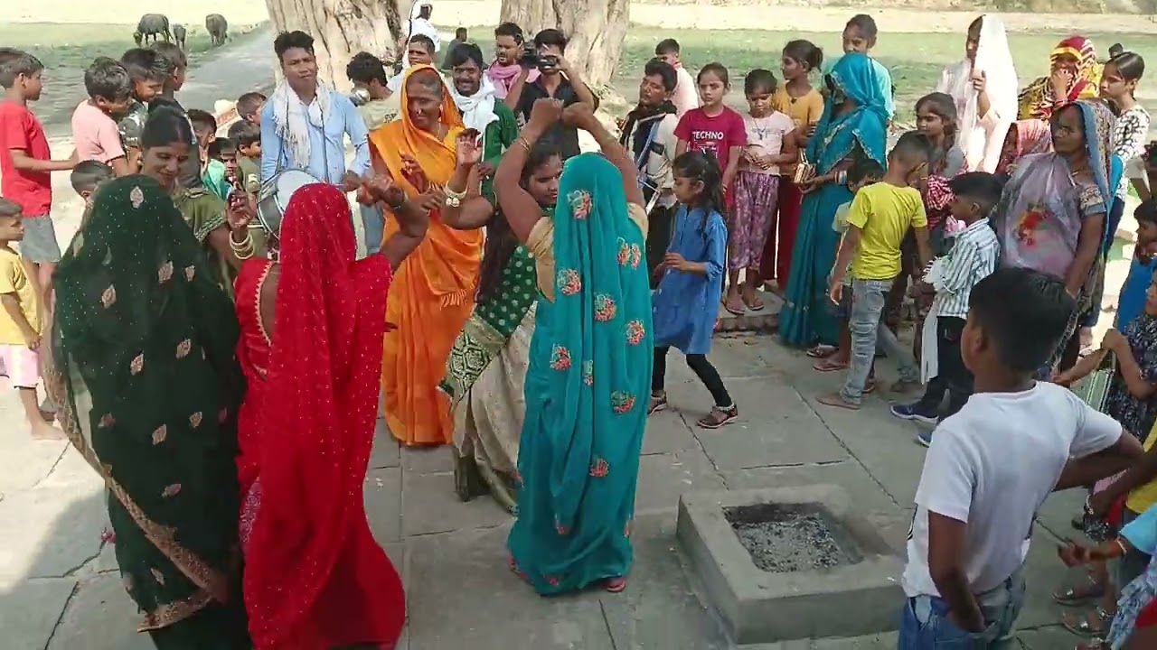 सुपर से ऊपर देहाती डांस 🤣 देखिए इस वीडियो में 👌
