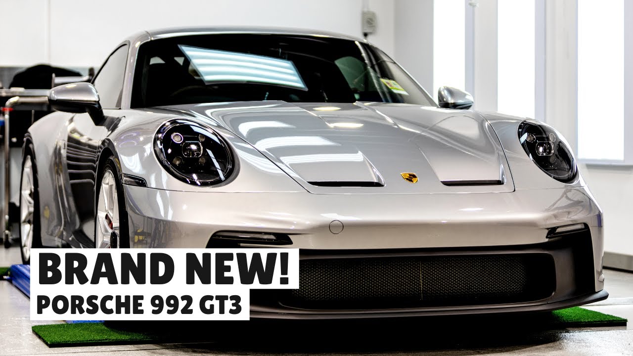 Checking out the NEW Porsche 992 GT3 'GT Silver'