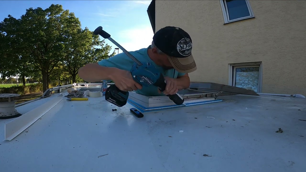 Heute geht es bei mir um die Remitop 2 Dachluke auf Unserem Hobby  de luxe easy