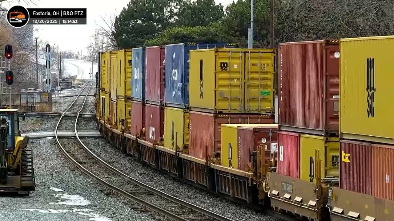 TrainVideo Of A SCREEN View With A CSX 151 SB/WB/SB Train On The Fostoria Ohio, USA Area By Gabriel