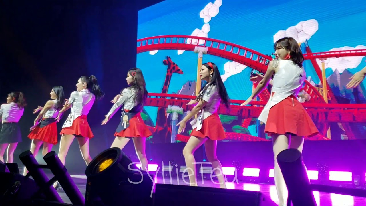 FANCAM - Russian Roulette - Red Velvet REDMARE in Chicago 2019 (Front row)
