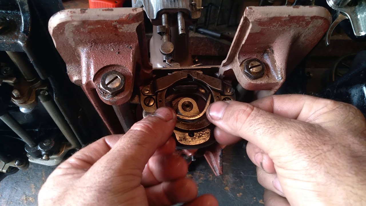 Como trocar tirar o bloco e aro da lançadeira da maquina de costura antiga