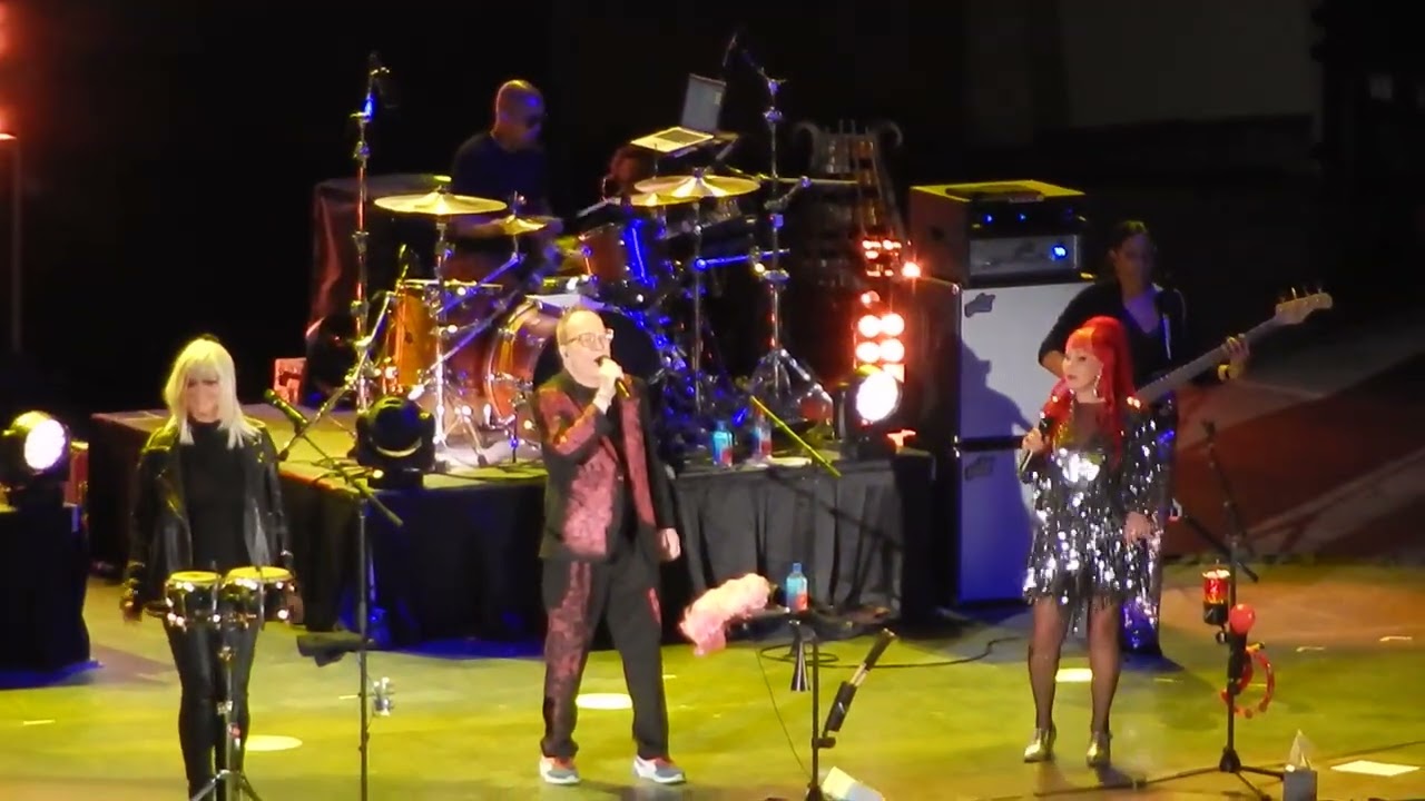 B-52s live 