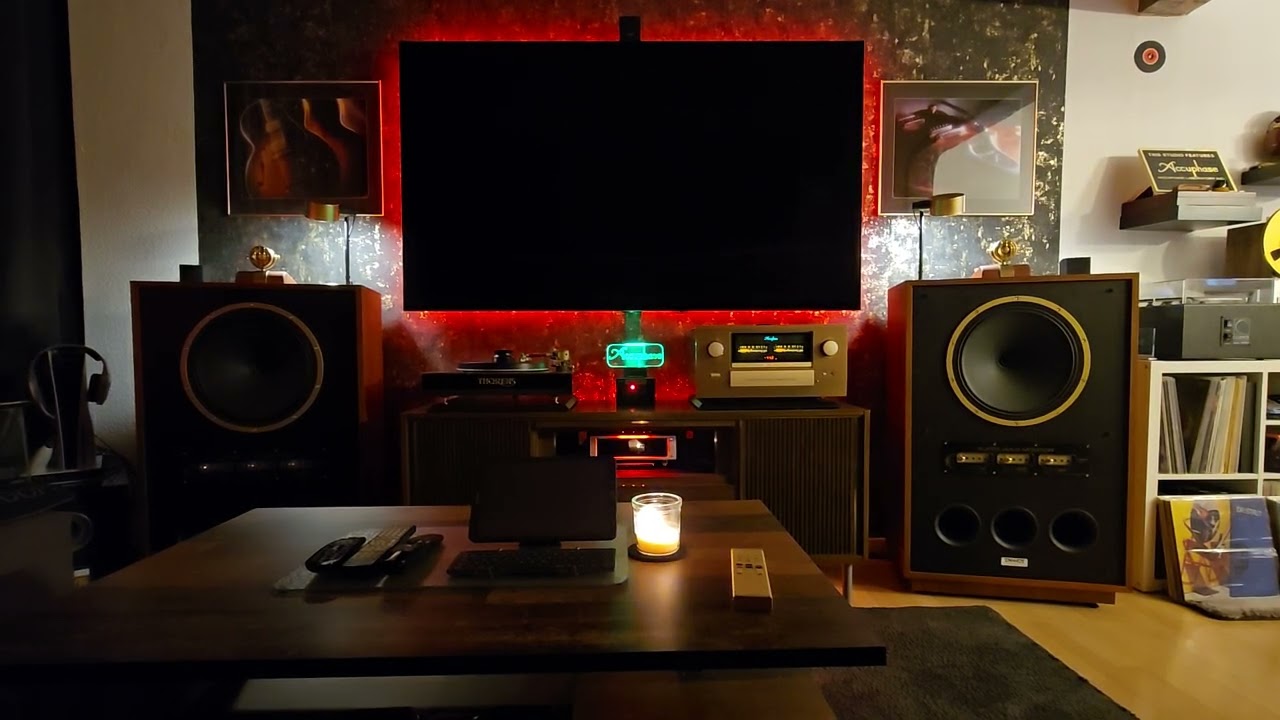Accuphase E800,  Accuphase AD50, Accuphase AC3 MC, Tannoy SGM15,  Tannoy ST300