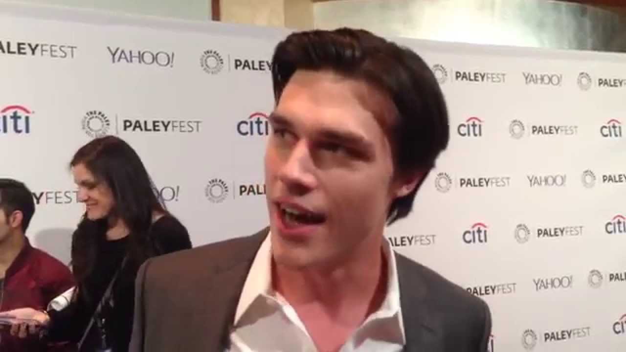 Finn Wittrock ('AHS: Freak Show') interview on Emmys, killing Frances Conroy