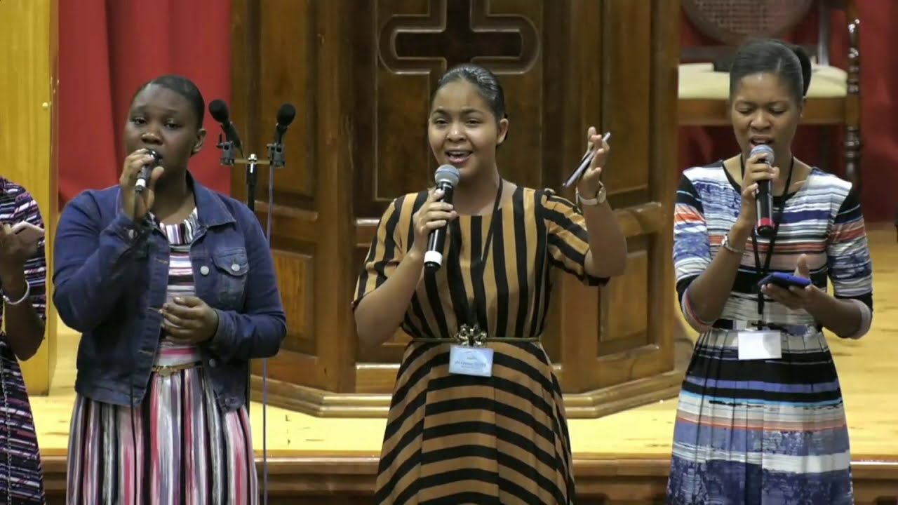 Alaba a Dios - Hna Meda Ellis & Coro de Hermanas - Tabernáculo Redención Constitución