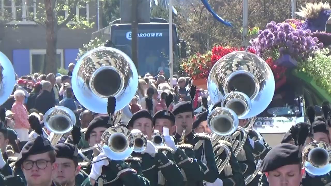 DVS Katwijk tijdens Bloemencorso Bollenstreek i2025 n Sassenheim