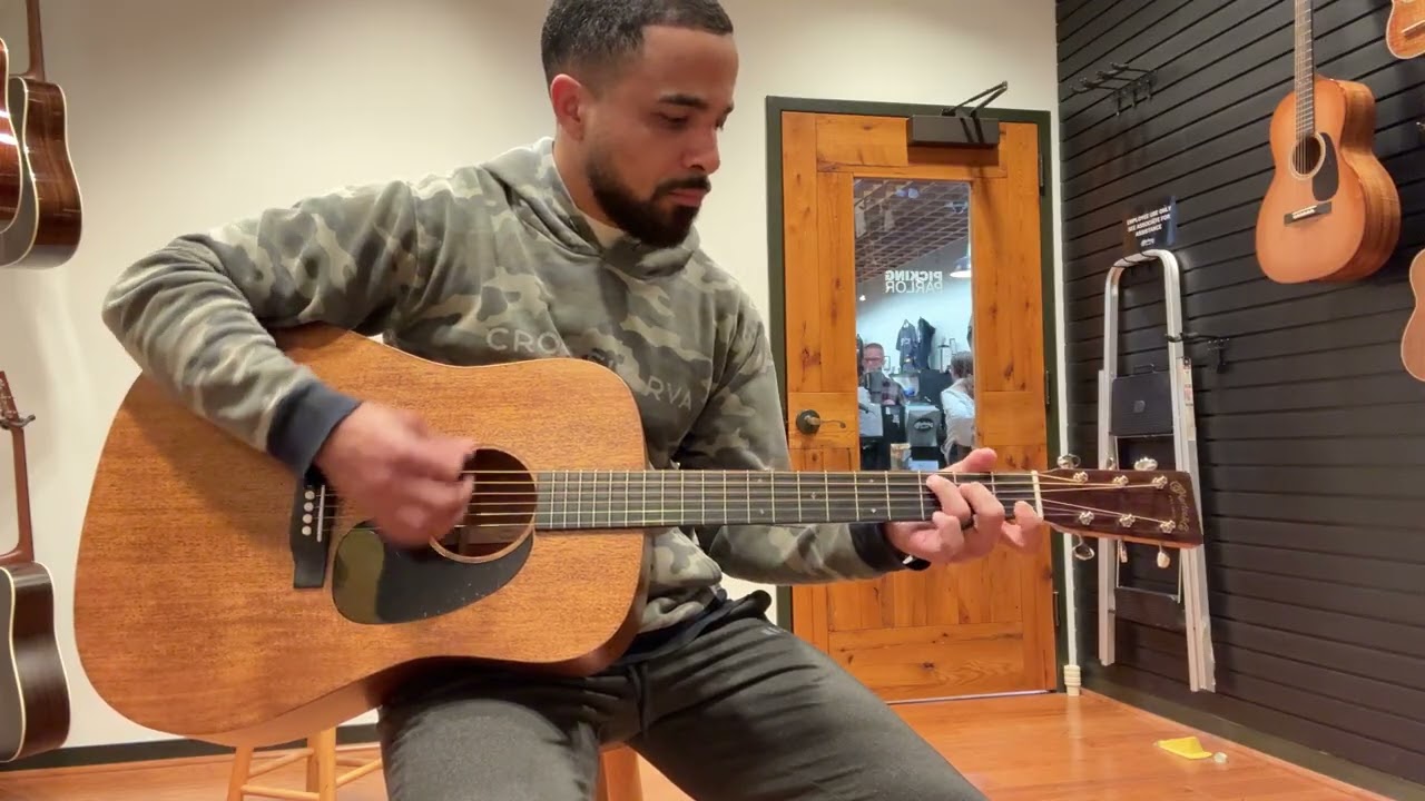 Martin D17