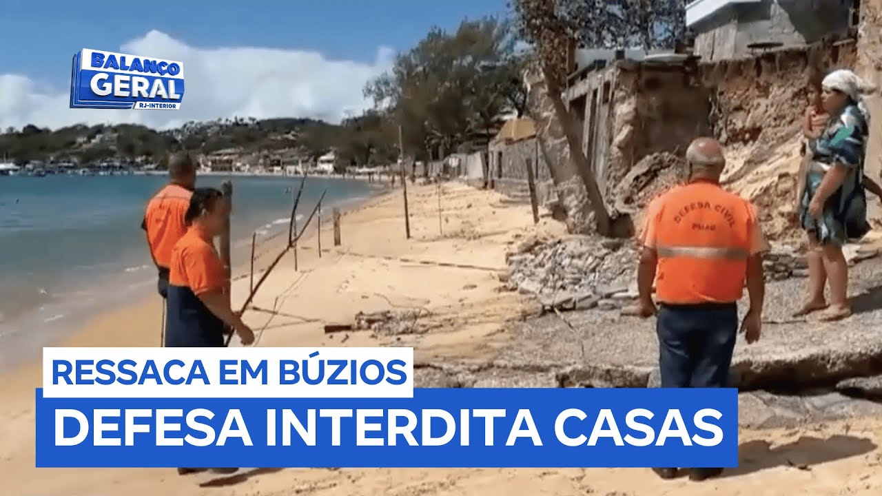 Defesa Civil interdita casas na Praia do Canto após avanço do mar