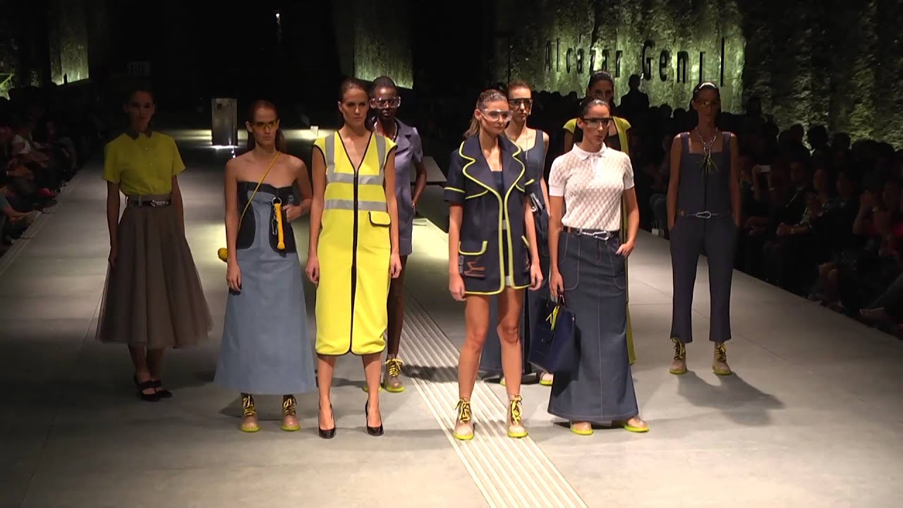 Metro de Granada se convierte en pasarela de moda por un d&iacute;a