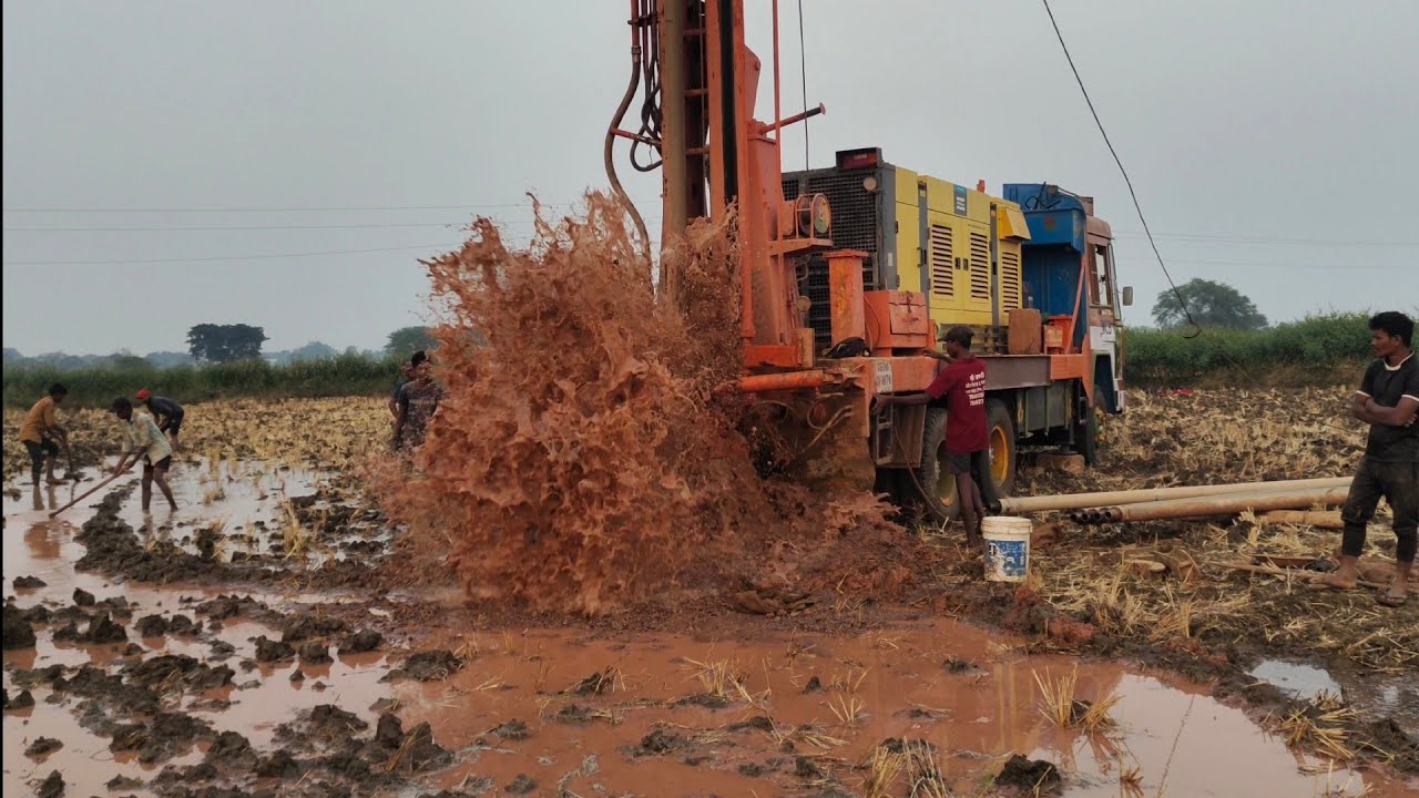 Borewell Drilling From Village बजरी बोल्डर मे 20HP मोटर का पानी  Guru Tubewell World