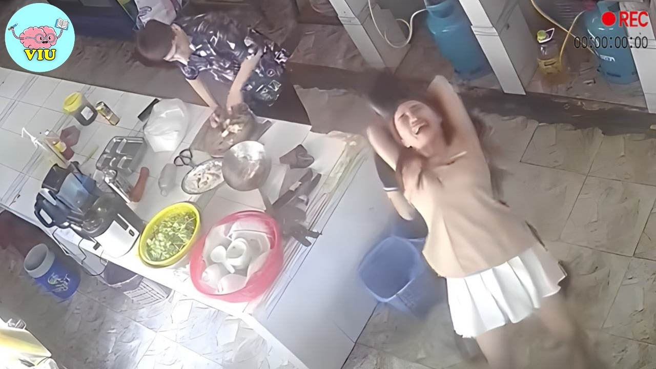 268 Real-Life Surprises Caught on Camera 😱 – You Won't Believe What Happens Next