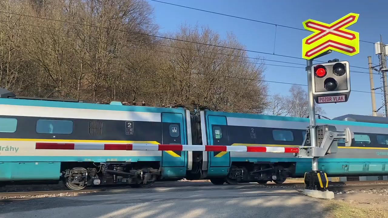 Železniční přejezd Brandýs nad Orlicí/Choceň