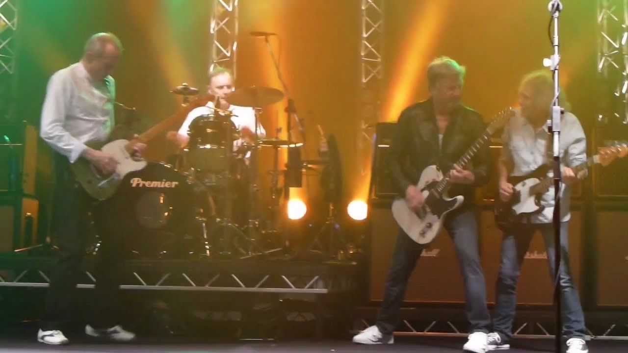 Status Quo Don't Waste My Time. Frantic Four. First Row!! Manchester Apollo 6.3.13