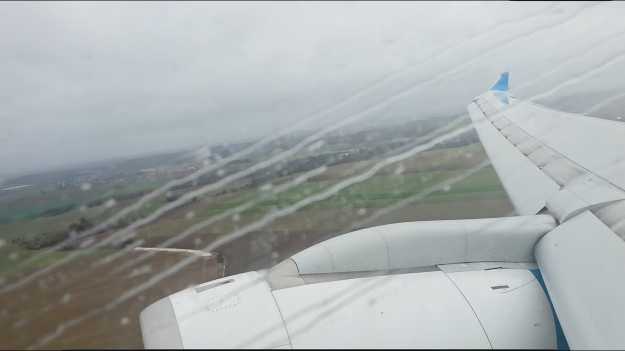 Kuwait Airways A330-800 Landing in Paris (CDG) | Wing View Arrival