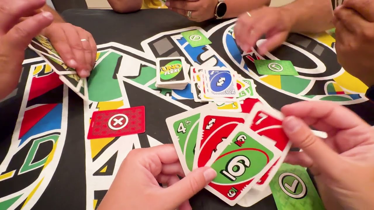 UNO Flex Edition – Classic UNO with a Twist!