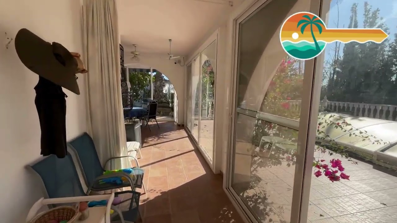 AMPLIA CASA DE CAMPO CON HANGAR PRIVADO Y PISCINA