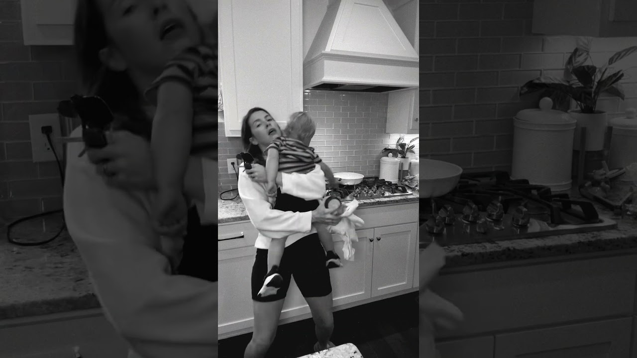 Tushbaby &mdash; это уникальная переноска, которая поддерживает вашу спину, хранит все необходимое и бе...