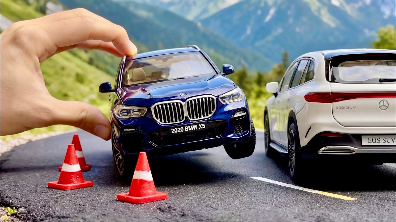 Ultimate Luxury SUVs: 1:18 BMW X5 & Electric EQS Realistic Diorama Review