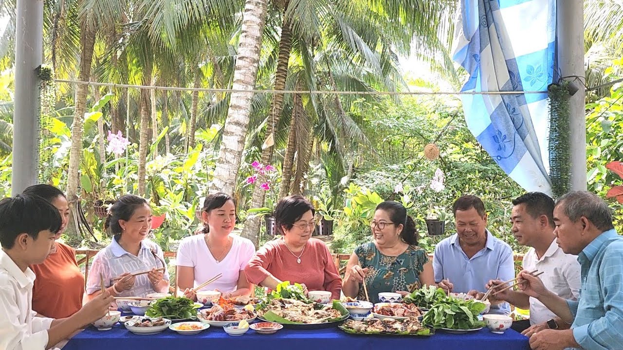 Hơn 30 Năm Gia Đình Mới Được Gặp Lại Làm Buổi Tiệc Mừng Cho Cả Nhà Cùng Vui | BQCM & Family T1204