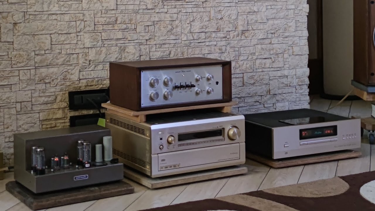 Marantz 7C - Marantz 8B - Accuphase DP-510 - Celestion Ditton 44