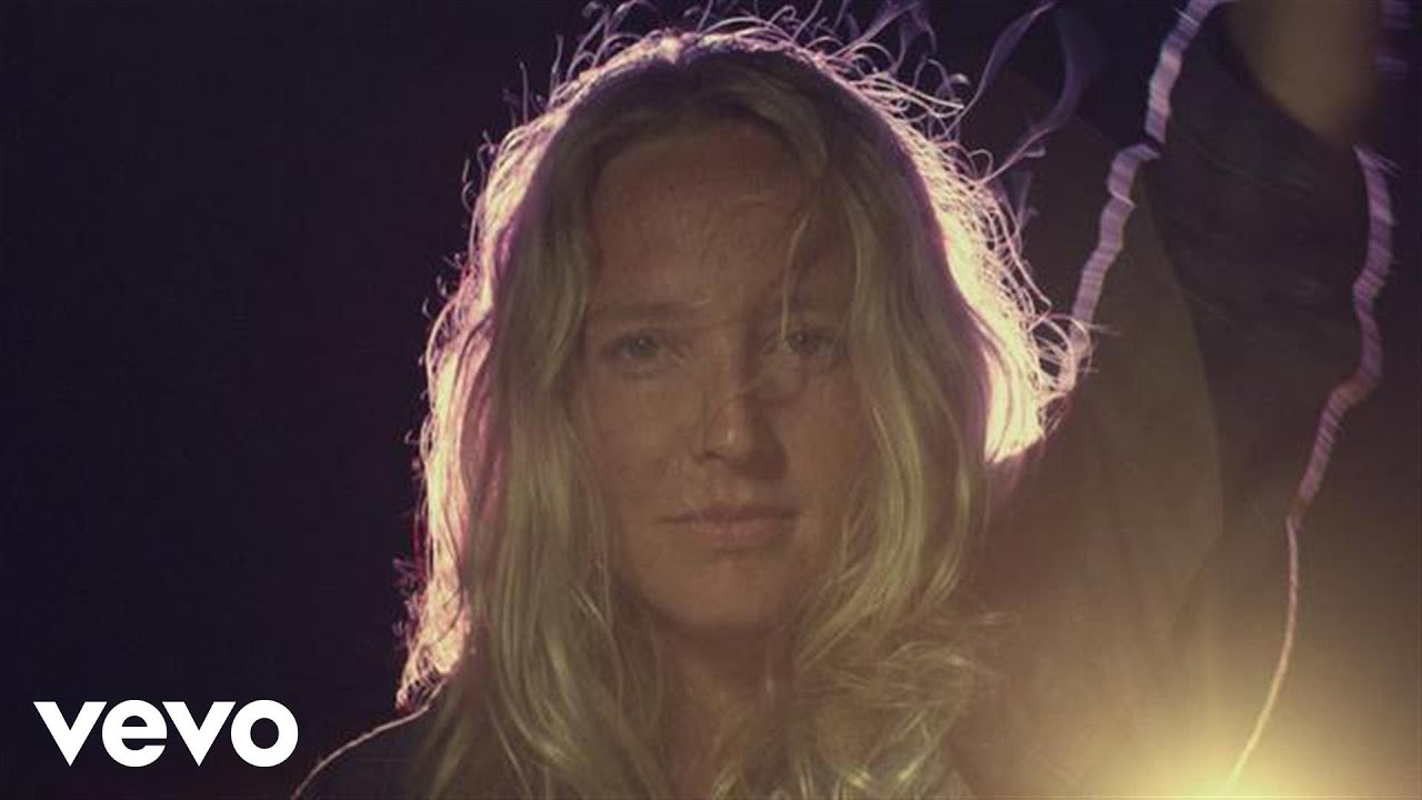 Lissie - Further Away (Romance Police)