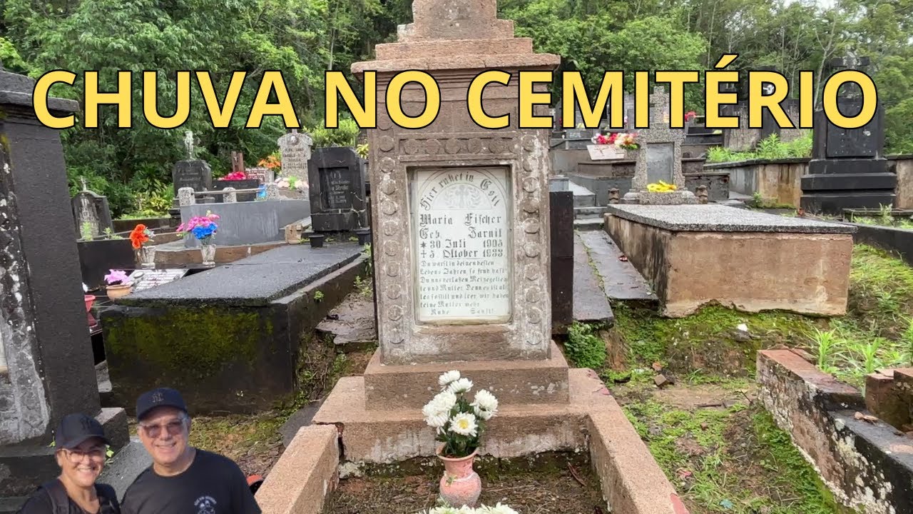TÚMULOS COM MAIS DE 100 ANOS