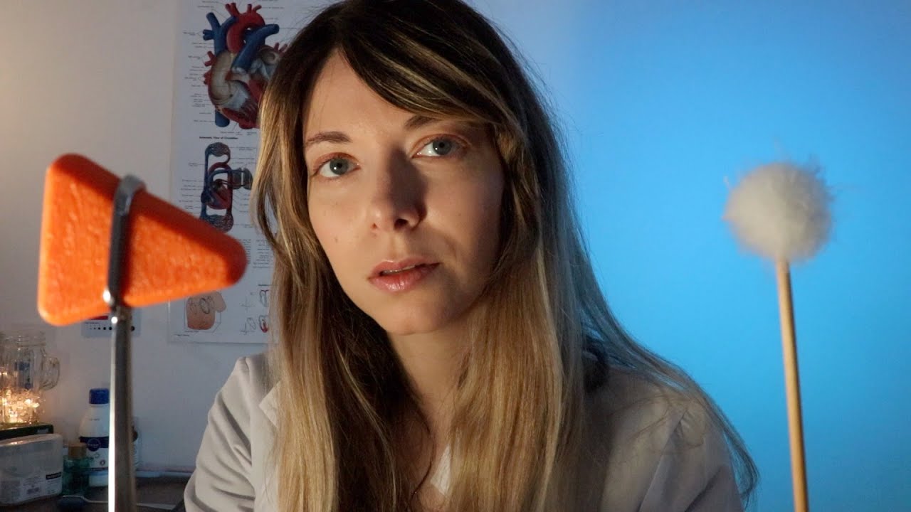 ASMR Medico de URGENCIAS te atiende DE NOCHE | Examen facial | Love ASMR español ^¨^