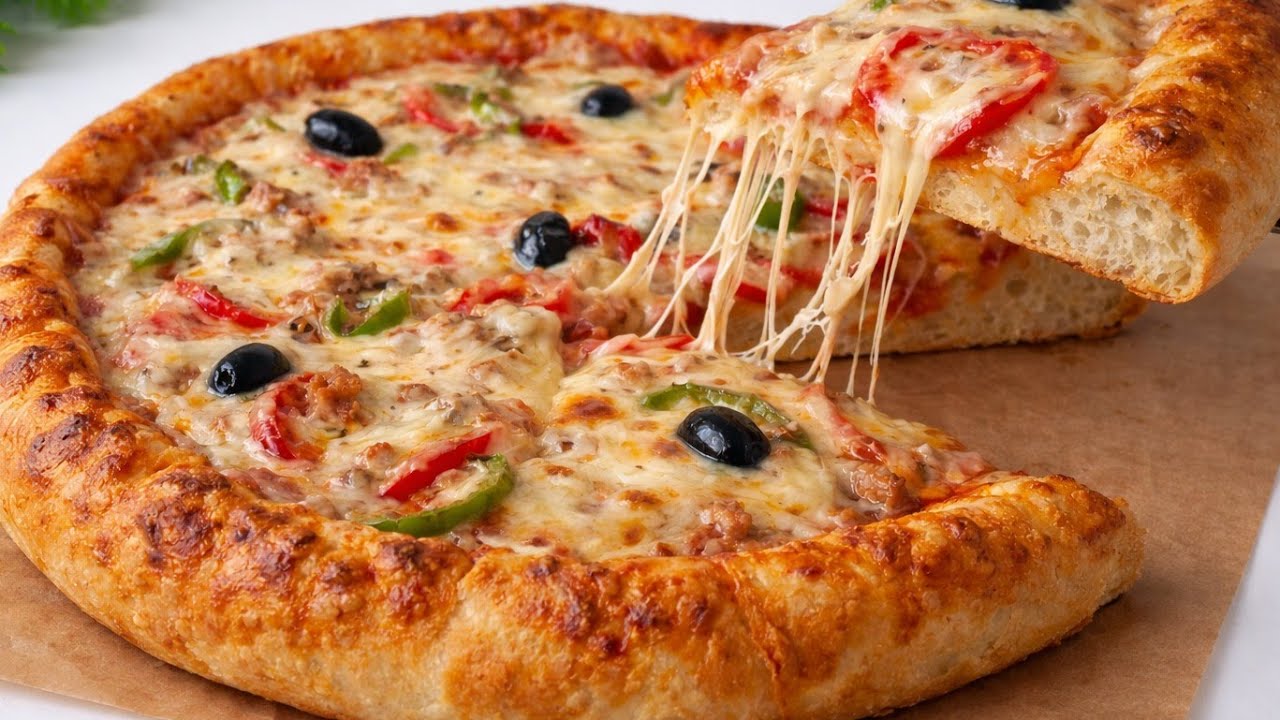 سر نجاح البيتزا مثل المطاعم⁉️عجينة رطبة وكلها فقاعات جبن مطاطي بنة خيالية متشبعوش منها😋ضروري تجربيها