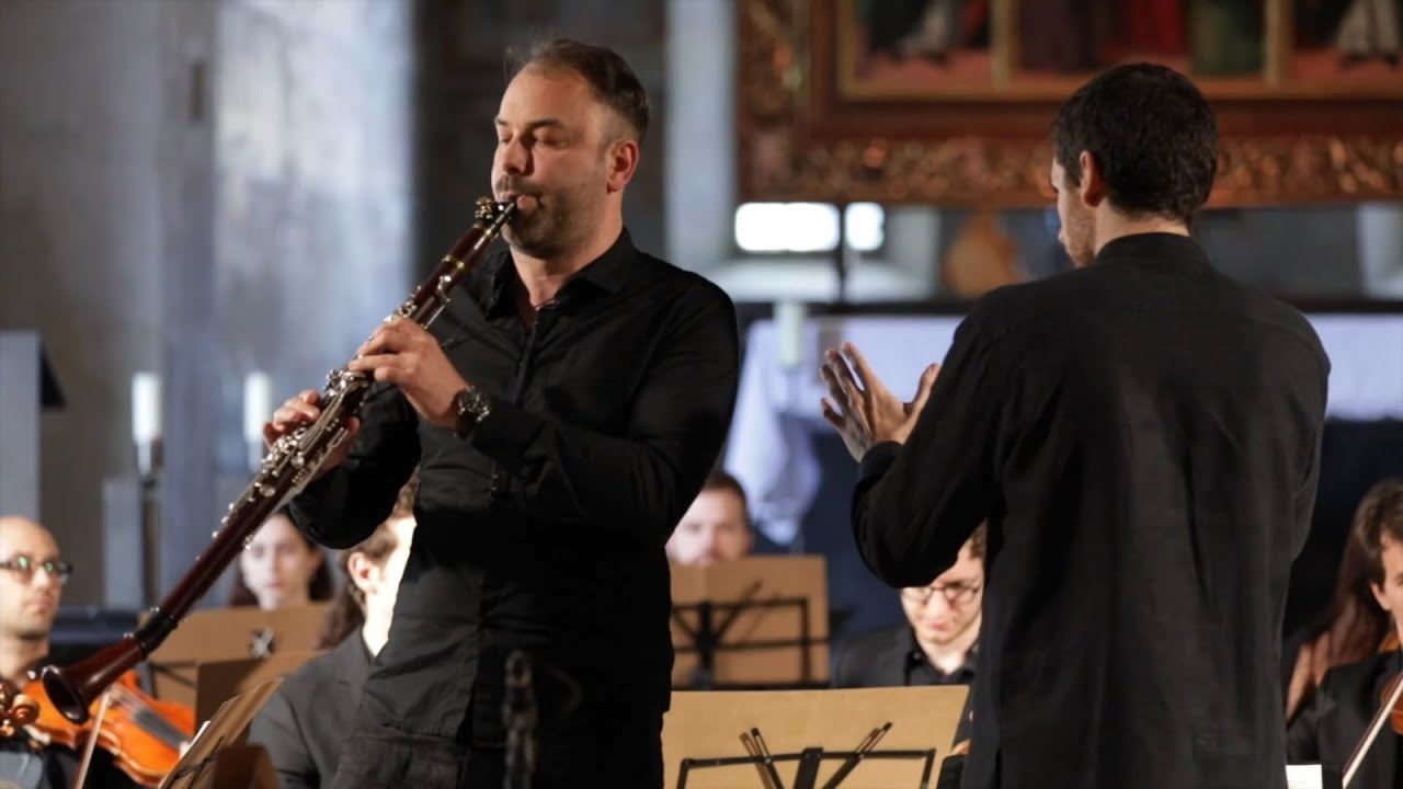 Mozart, Clarinet Concerto K622 (Tommaso Lonquich, basset clarinet - Orchestra Canova, Enrico Pagano)