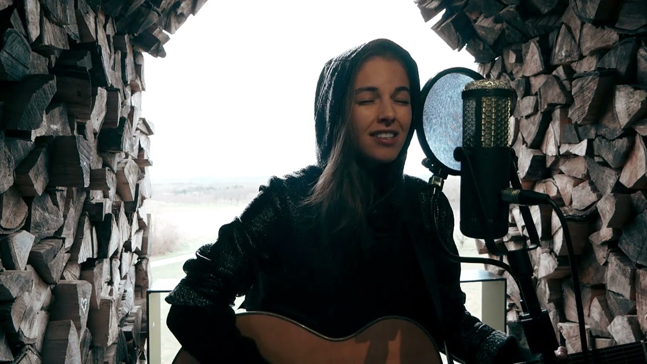 Emmy d'Arc - Black boys on mopeds (Sinéad O'Connor cover)