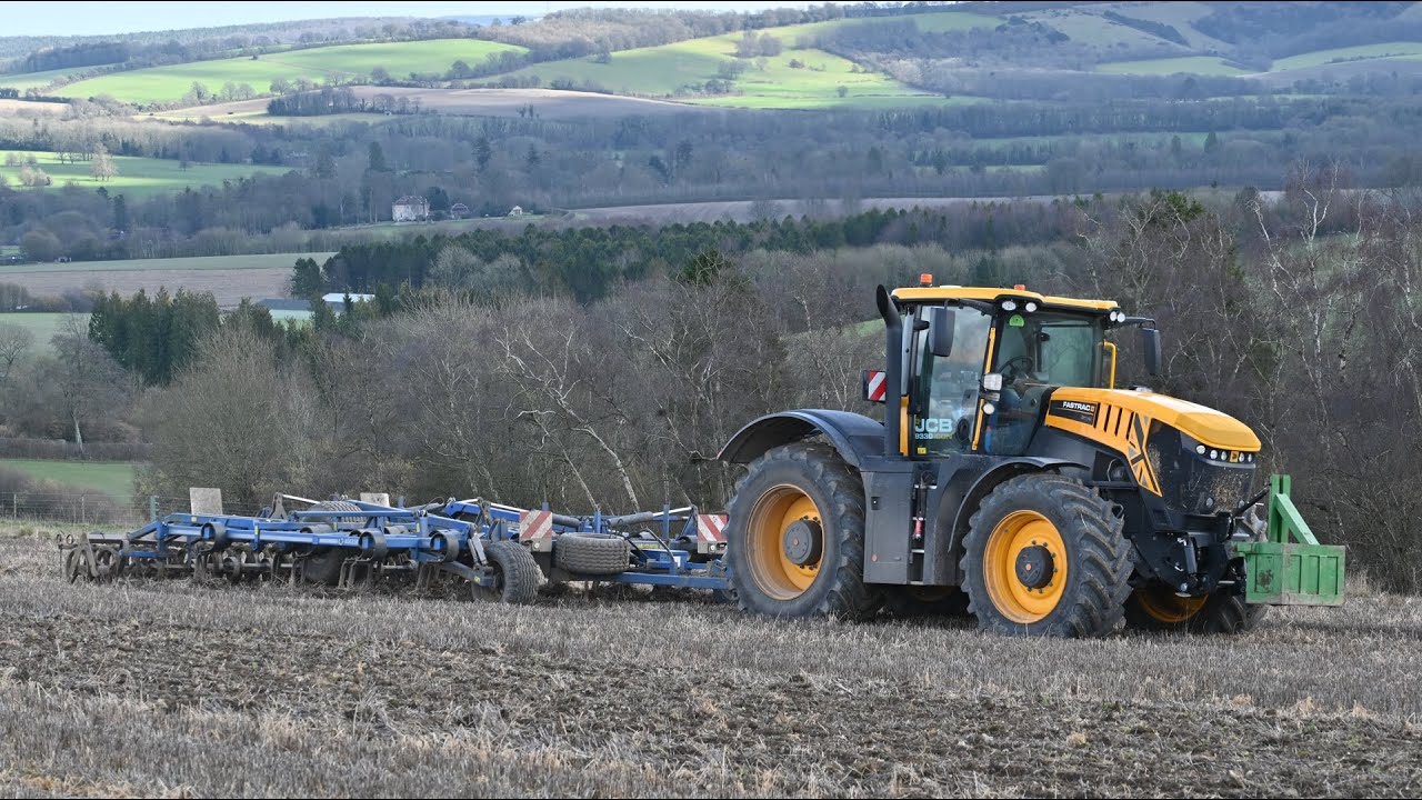 Cultivating with NEW JCB Fastrac 8330 & Köckerling Vario