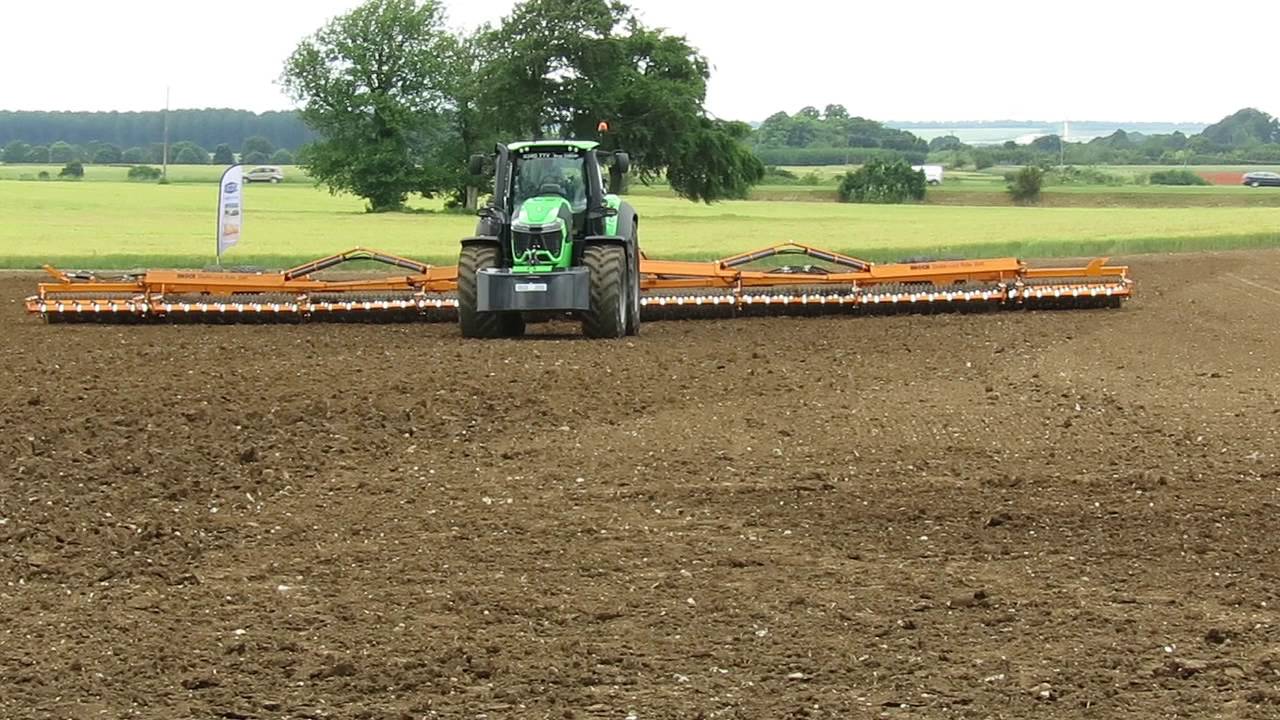 Brocks 24m Rolls in Action