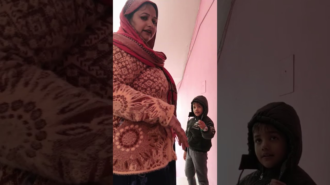 ब बाबू को ट्यूशन छोड़ने जा रही थी पीछे डॉगी आ पीछे भगा कुत्ता 😱😱
