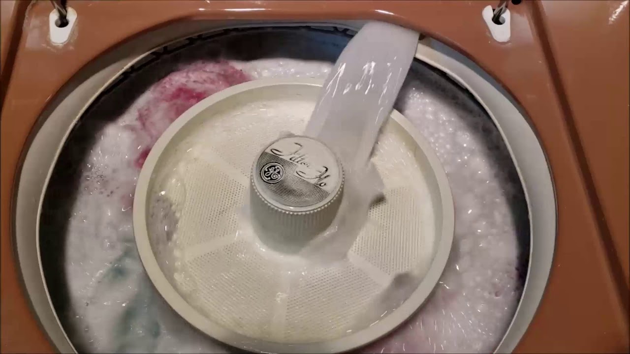 Full Cycle- 1965 GE Filter-Flo WA-1250A2 washing towels