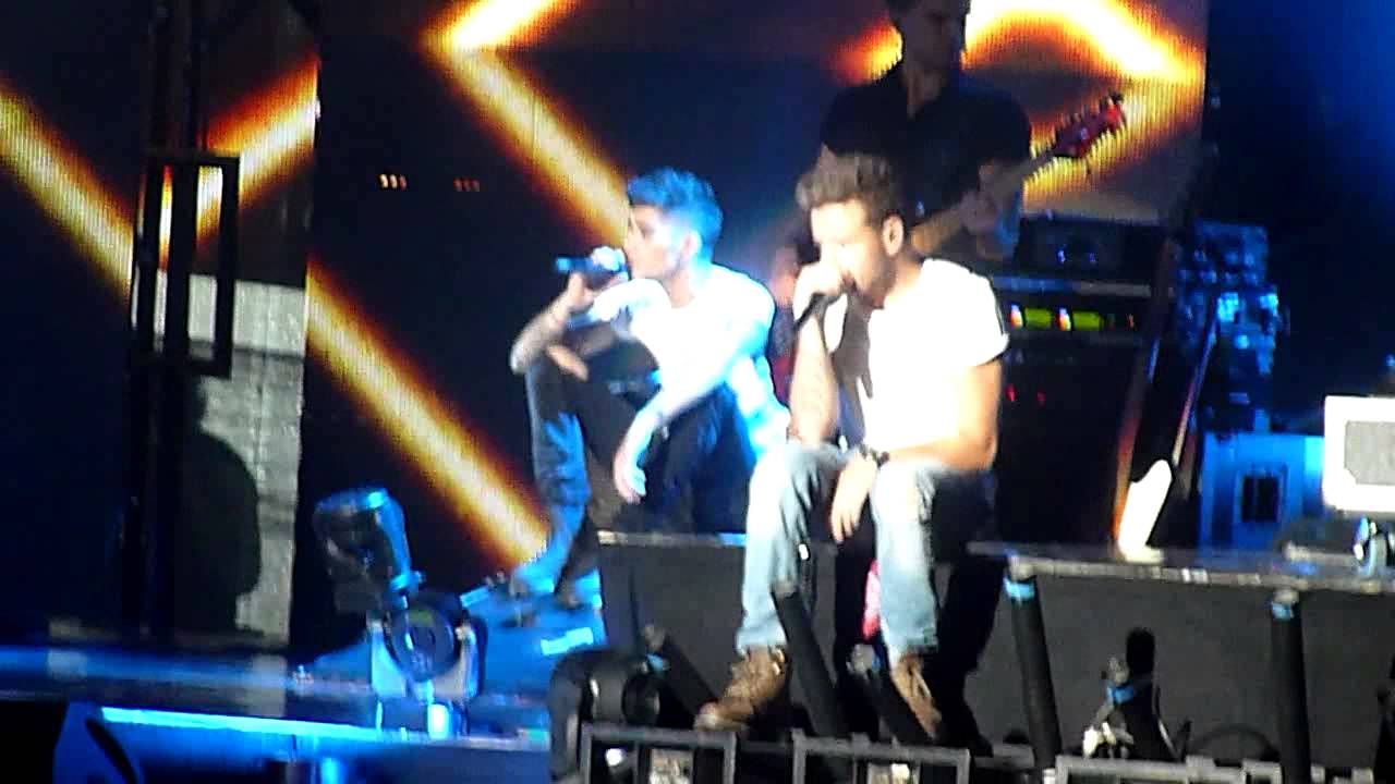 One Direction - Over Again - Perth Arena 29/09/13