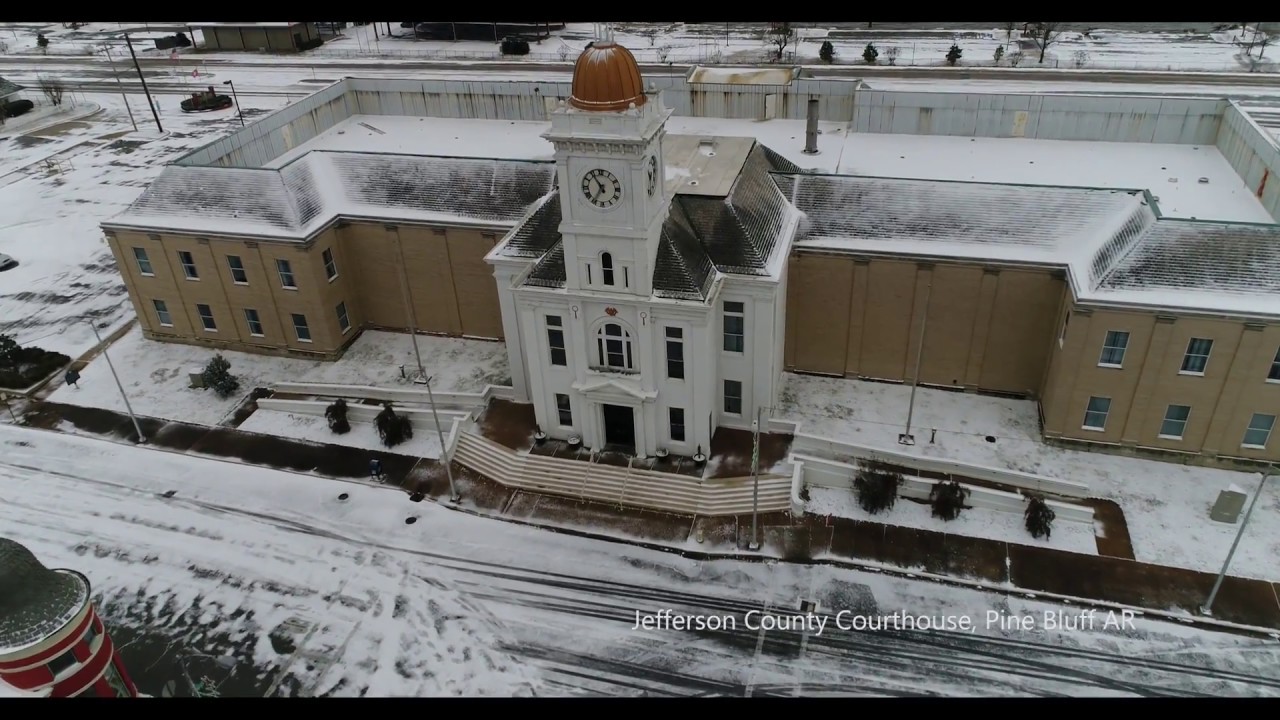 Pine Bluff, Arkansas in 4k on a snowy day